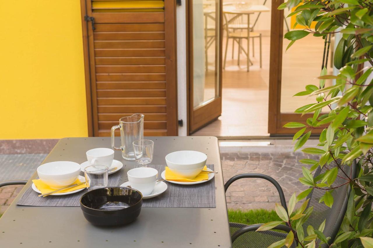 Casa Carla Aparthotel Torbole Sul Garda Exterior foto