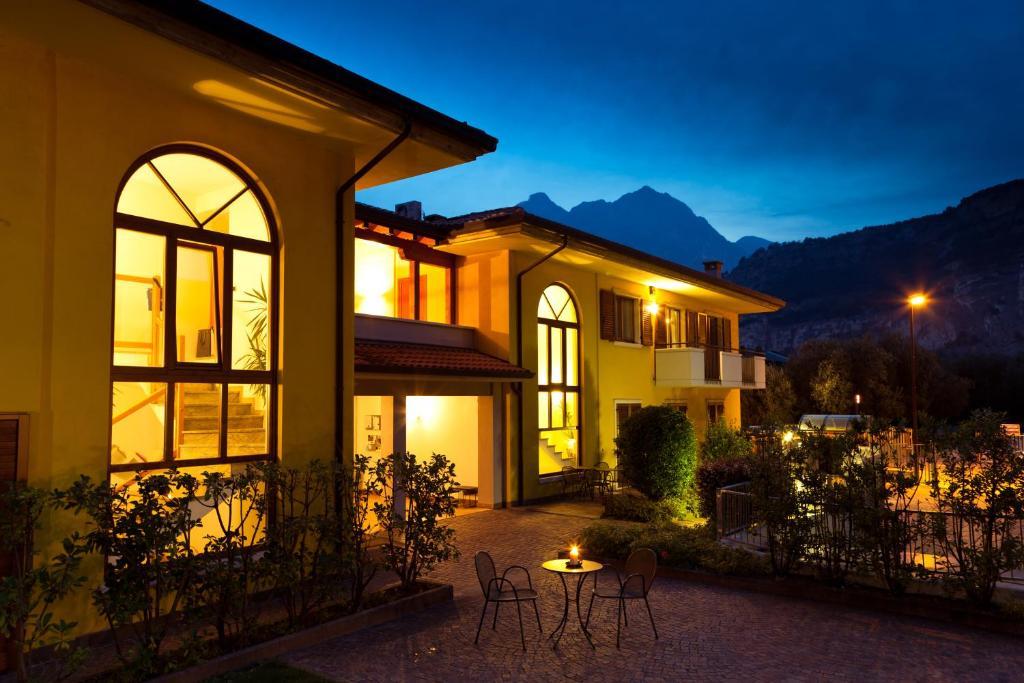 Casa Carla Aparthotel Torbole Sul Garda Exterior foto