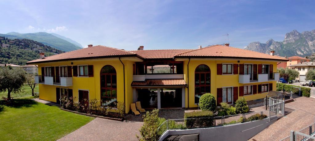 Casa Carla Aparthotel Torbole Sul Garda Exterior foto